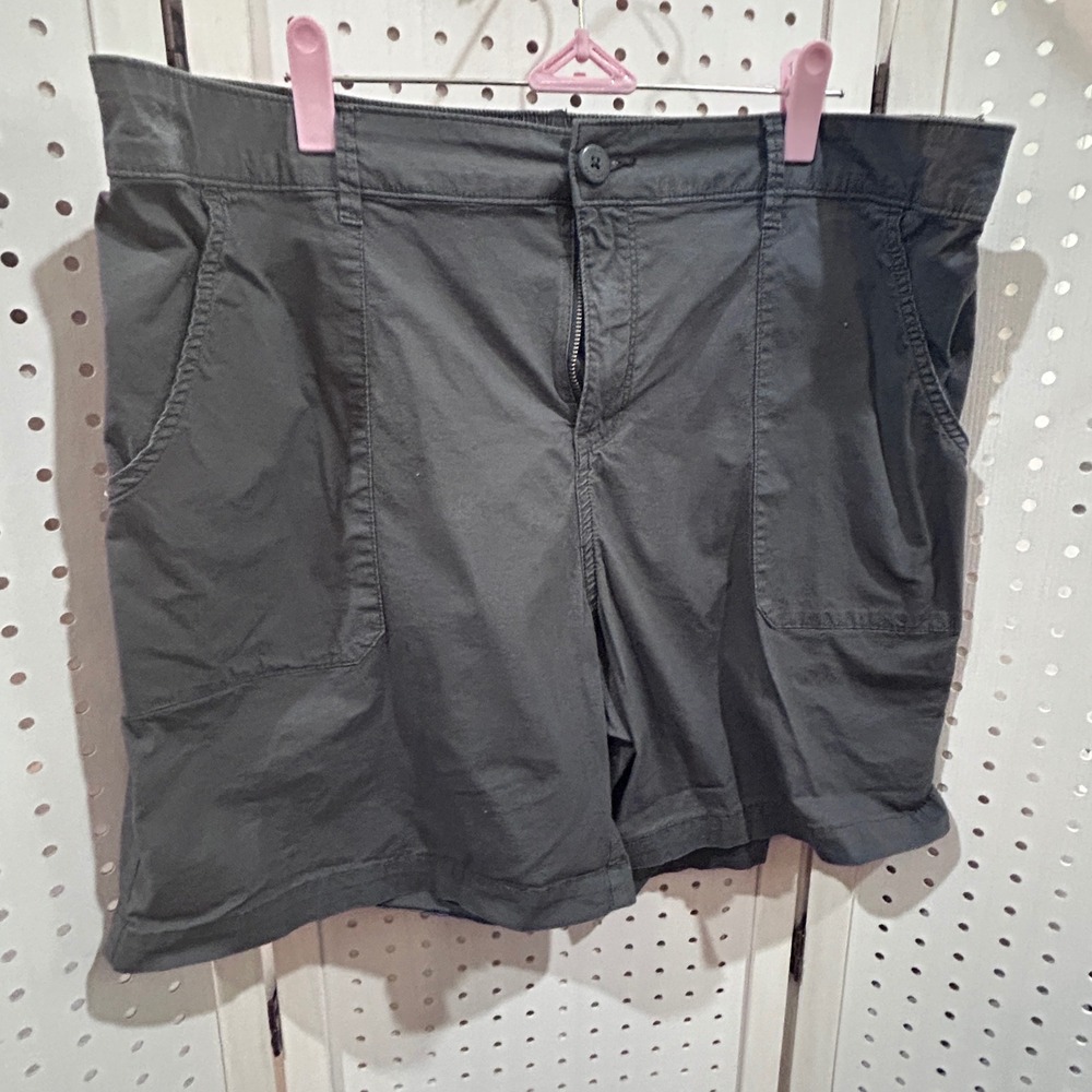 Social Standard by Sanctuary Cargo Shorts Gray Elastic Waist Pockets Size XXL